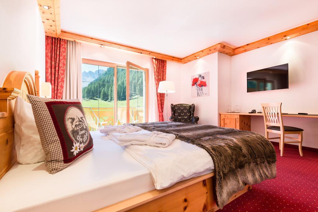 Chasa Castello Relax & Spa Samnaun Værelse billede