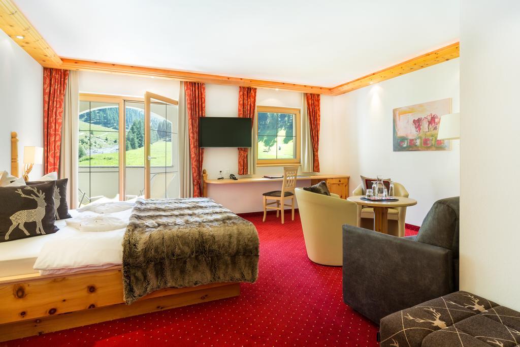 Chasa Castello Relax & Spa Samnaun Værelse billede